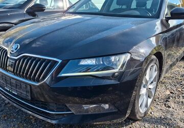 Skoda Superb 219.468 km 9.999 &euro; Fulda 36043
