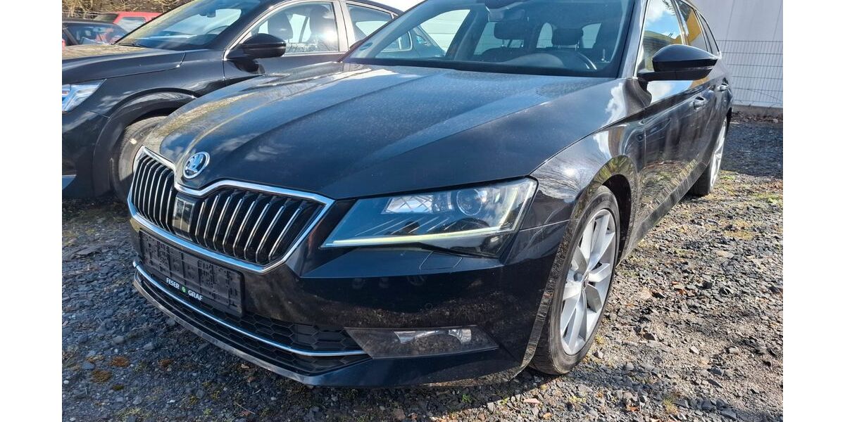 Skoda Superb 219.468 km 9.999 &euro; Fulda 36043