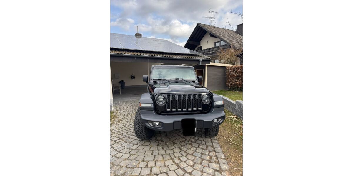 Jeep Wrangler 142.000 km 42.000 &euro; Dipperz 36160