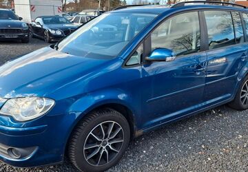 VW Touran 208.000 km 3.999 &euro; Eichenzell 36124