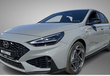 Hyundai i30 2.500 km 25.390 &euro; Petersberg 36100