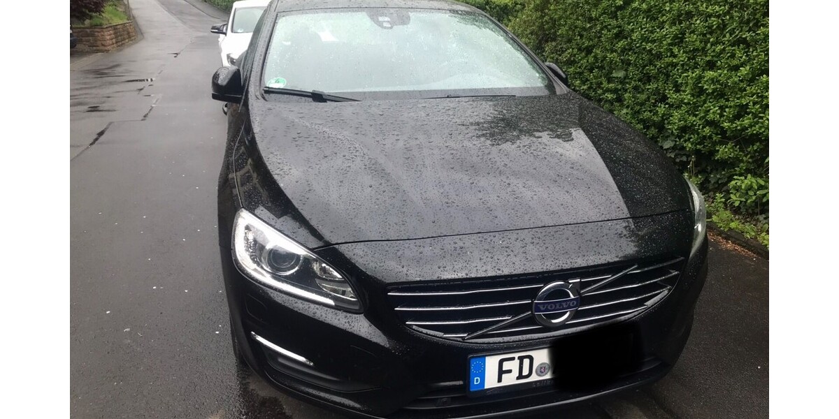 Volvo V60 202.422 km 15.900 &euro; Ebersburg 36157