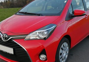 Toyota Yaris 58.260 km 10.690 &euro; Petersberg 36100