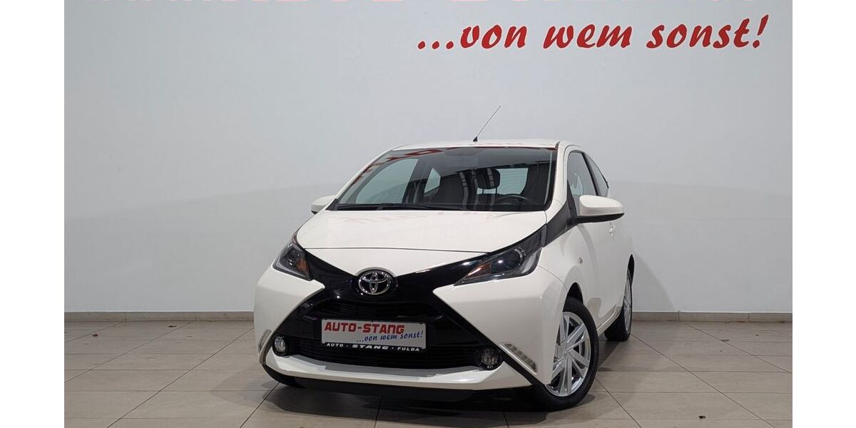 Toyota Aygo (X) 96.002 km 7.950 &euro; Fulda 36043