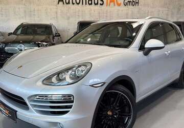 Porsche Cayenne 143.564 km 25.900 &euro; Petersberg 36100