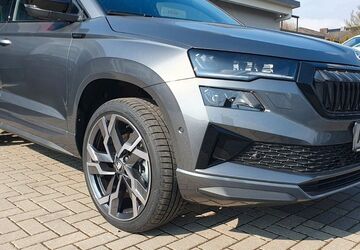 Skoda Karoq 10.300 km 36.590 &euro; Burghaun 36151