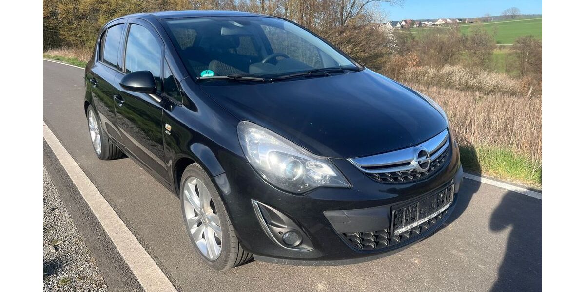 Opel Corsa 303.000 km 2.900 &euro; Hosenfeld 36154