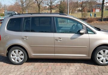 VW Touran 159.061 km 8.300 &euro; Flieden 36103