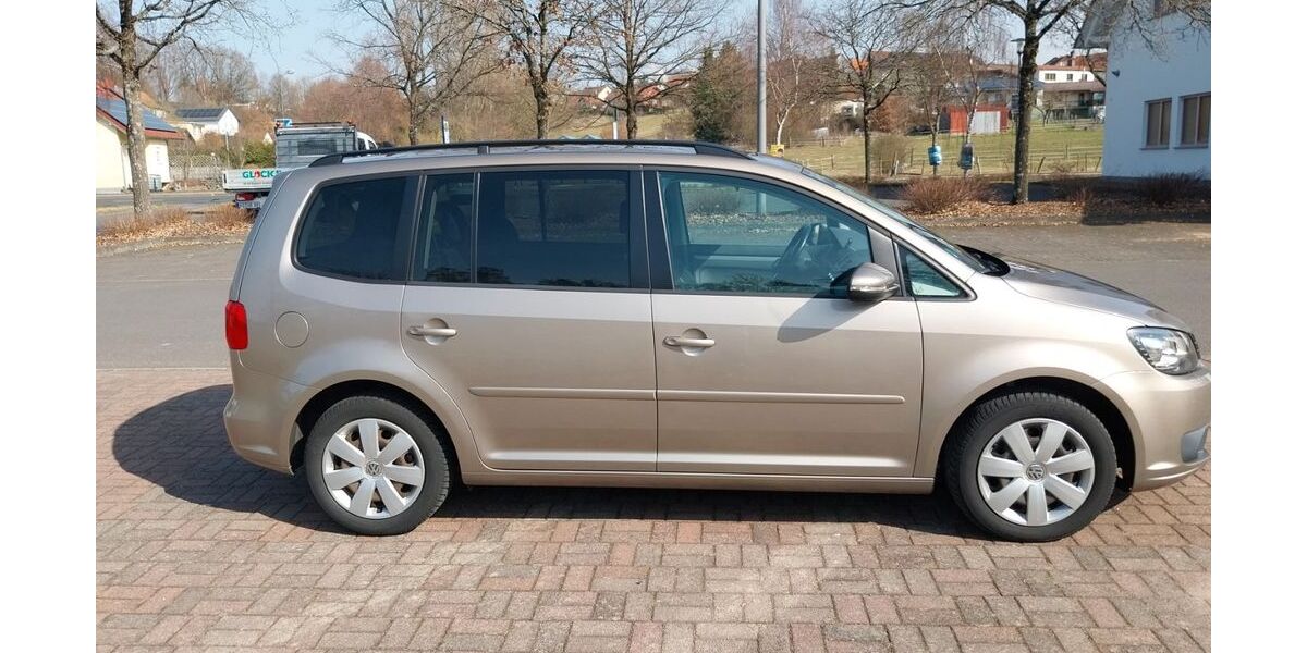 VW Touran 159.061 km 8.300 &euro; Flieden 36103