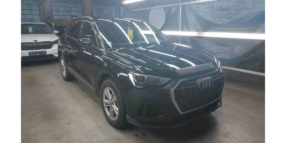 Audi Q3 222.000 km 16.999 &euro; Fulda 36043