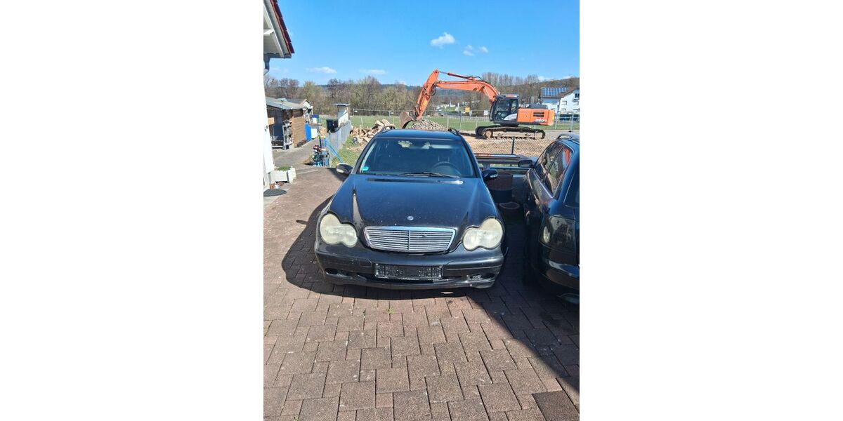 Mercedes-Benz 200 360.000 km 1.900 &euro; Kalbach 36148