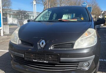 Renault Clio 134.768 km 2.900 &euro; Petersberg 36100