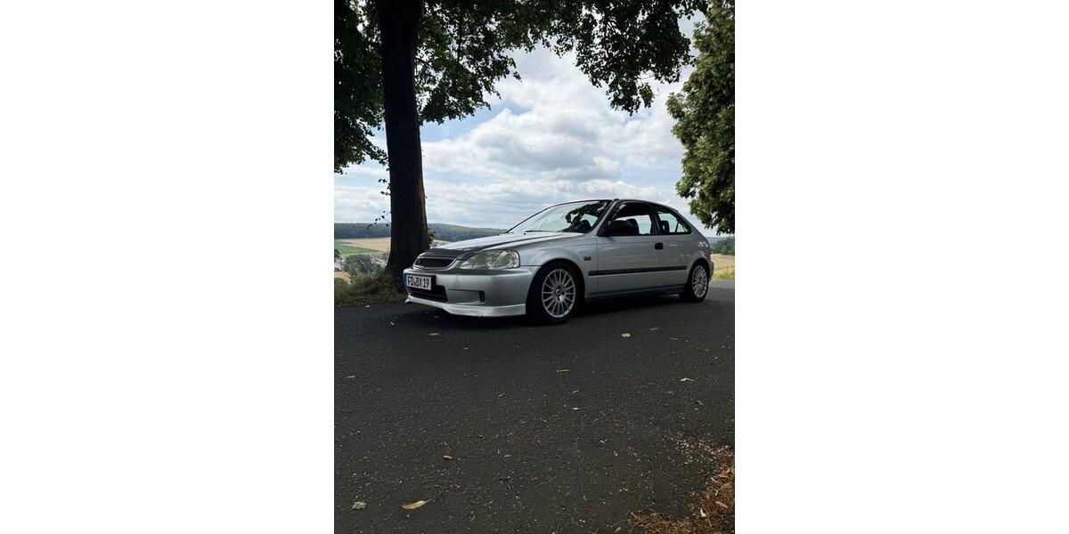 Honda Civic 145.000 km 5.000 &euro; Fulda 36037