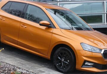 Skoda Fabia 20.430 km 17.900 &euro; Buttlar 36419