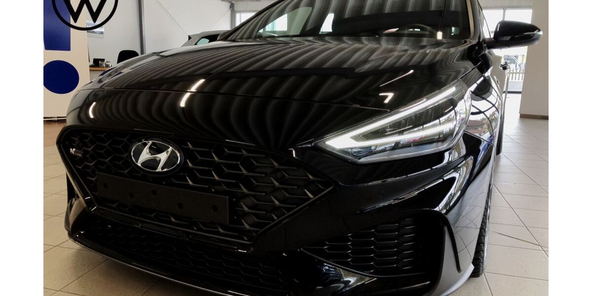 Hyundai i30 16.250 km 24.890 &euro; Bad Brückenau 97769