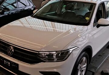 VW Tiguan 102.968 km 21.900 &euro; Burghaun 36151