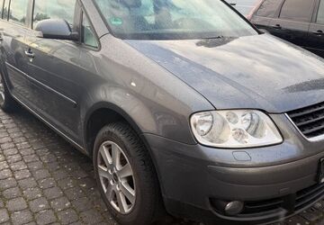 VW Touran 268.000 km 1.290 &euro; Petersberg 36100