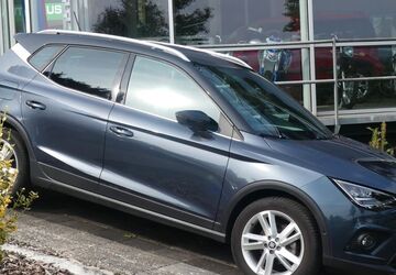 Seat Arona 17.450 km 14.700 &euro; Buttlar 36419