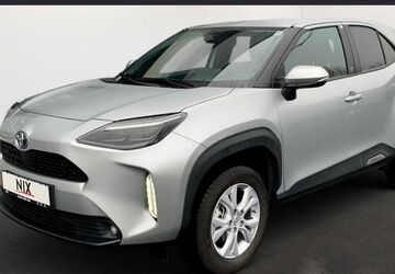 Toyota Yaris Cross 15.800 km 25.990 &euro; Petersberg 36100