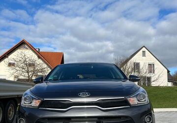 Kia Rio 138.000 km 10.300 &euro; Hofbieber Schwarzbach 36145