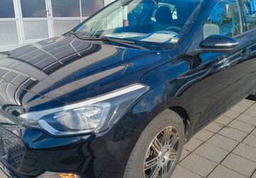 Hyundai i20 95.628 km 8.990 &euro; Fulda 36043