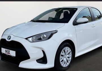 Toyota Yaris 17.788 km 18.970 &euro; Petersberg 36100