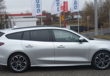 Ford Focus 5.990 km 27.700 &euro; Hünfeld 36088