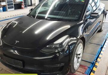Tesla Model 3 55.100 km 28.880 &euro; Fulda 36043