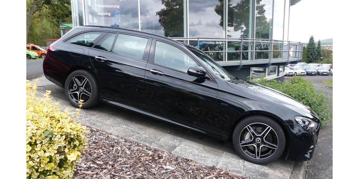 Mercedes-Benz E 300 97.886 km 33.700 &euro; Buttlar 36419