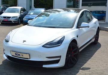 Tesla Model 3 61.231 km 28.999 &euro; Fulda 36041