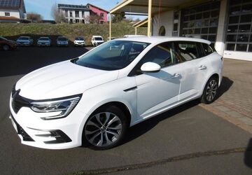 Renault Megane 83.083 km 15.075 &euro; Eiterfeld 36132