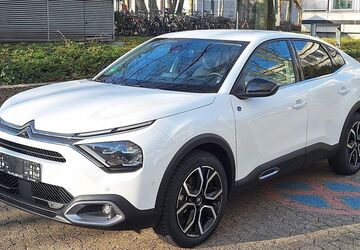 Citroen C4 X 14.081 km 22.999 &euro; Gersfeld 36129