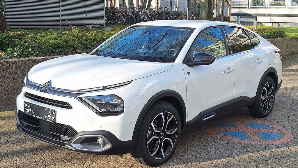 Citroen C4 X 14.081 km 22.999 &euro; Gersfeld 36129