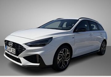Hyundai i30 5.900 km 33.490 &euro; Petersberg 36100