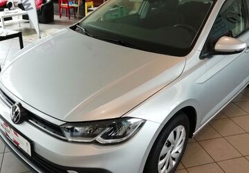 VW Polo 49.580 km 17.980 &euro; Hilders 36115
