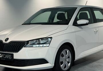 Skoda Fabia 83.832 km 9.999 &euro; Burghaun 36151