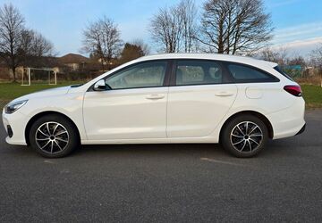 Hyundai i30 102.000 km 13.900 &euro; Grebenhain 36355