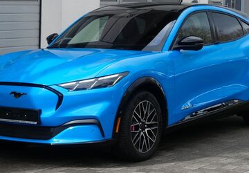 Ford Mustang Mach-E 11.050 km 42.490 &euro; Ehrenberg-Seiferts 36115