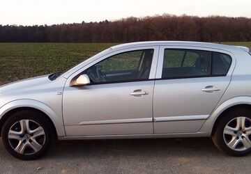 Opel Astra 118.000 km 3.330 &euro; Haunetal 36166