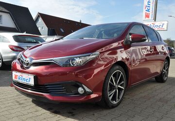 Toyota Auris 114.880 km 9.900 &euro; Schlüchtern 36381