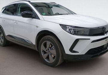 Opel Grandland (X) 2.700 km 25.999 &euro; Großenlüder-Müs 36137