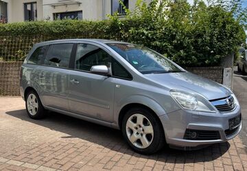 Opel Zafira Tourer 147.000 km 3.700 &euro; Petersberg 36100