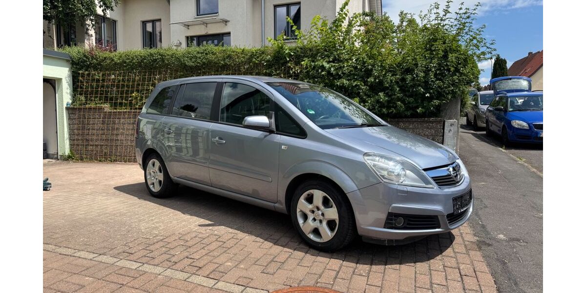 Opel Zafira Tourer 147.000 km 3.700 &euro; Petersberg 36100