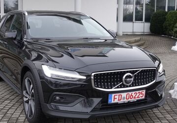 Volvo V60 Cross Country 47.200 km 36.960 &euro; Fulda 36043