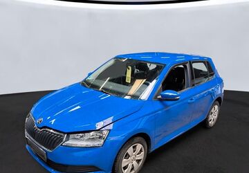 Skoda Fabia 81.000 km 8.999 &euro; Fulda 36043