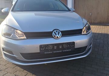 VW Golf 163.000 km 8.800 &euro; Hosenfeld 36154