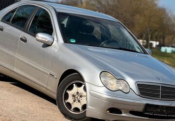 Mercedes-Benz C 220 389.890 km 990 &euro; Schlitz-Queck 36110